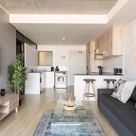 Chic, Central, Family & Group Stay - Stylish 2 Ensuite Bedroom Apartment With Spacious Balcony Cape Town Exterior photo