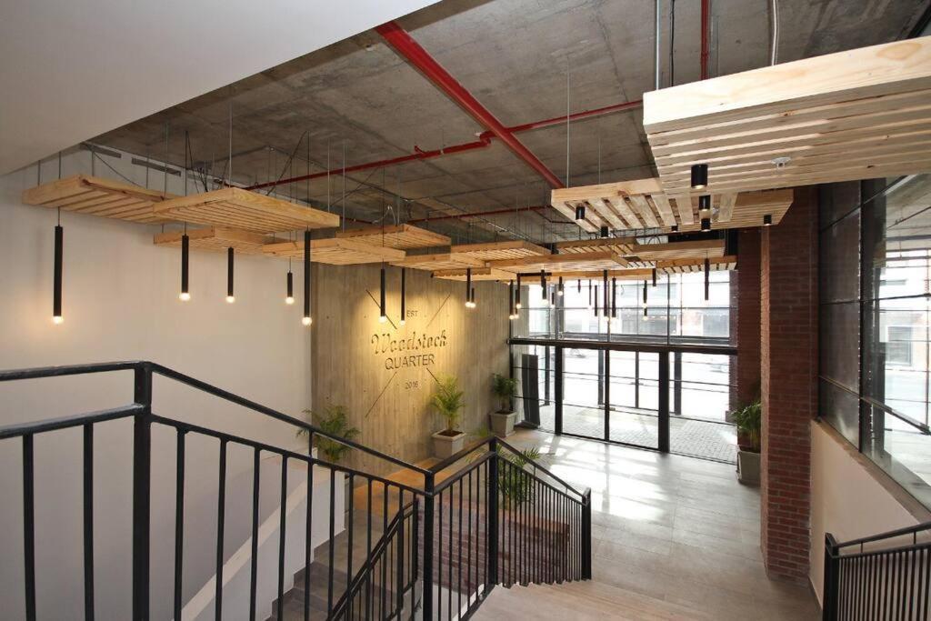 Chic, Central, Family & Group Stay - Stylish 2 Ensuite Bedroom Apartment With Spacious Balcony Cape Town Exterior photo