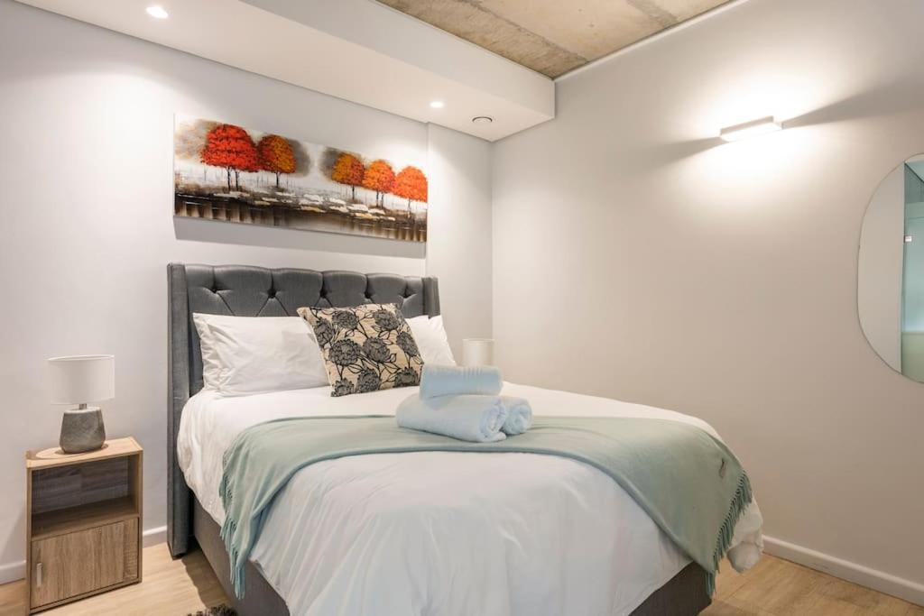 Chic, Central, Family & Group Stay - Stylish 2 Ensuite Bedroom Apartment With Spacious Balcony Cape Town Exterior photo