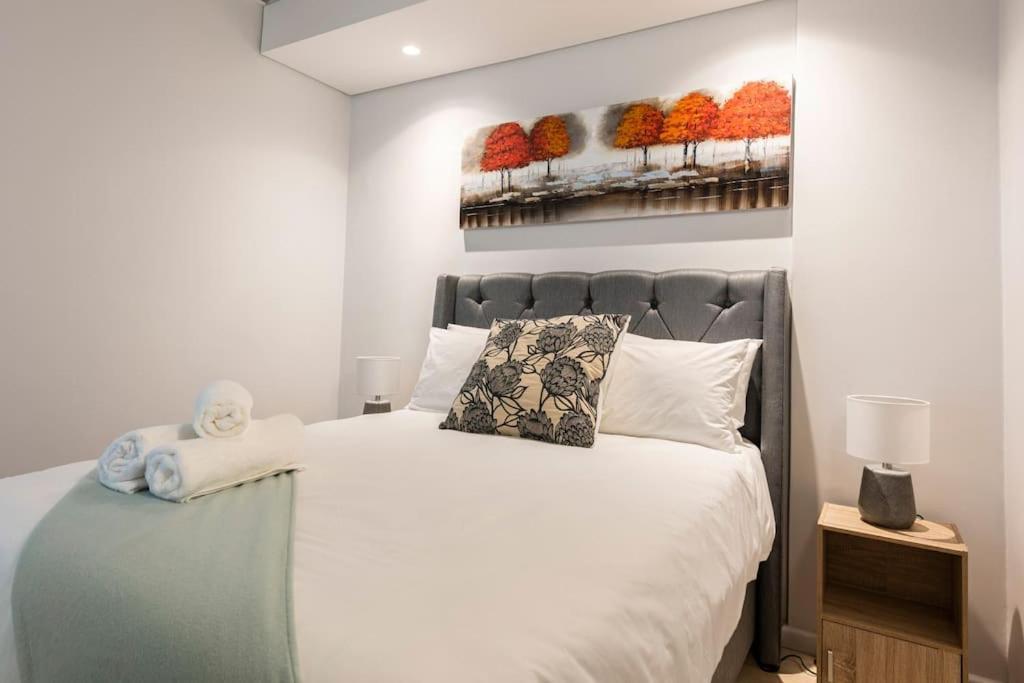 Chic, Central, Family & Group Stay - Stylish 2 Ensuite Bedroom Apartment With Spacious Balcony Cape Town Exterior photo